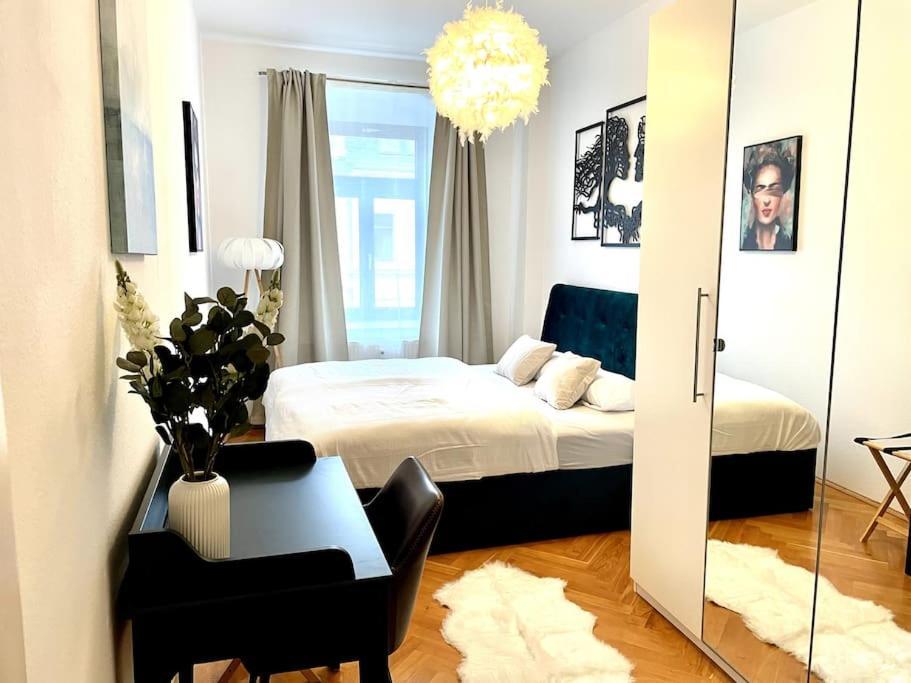 Casarina - Stilvoller Altbau In Zentraler Lage Apartman Drezda Kültér fotó