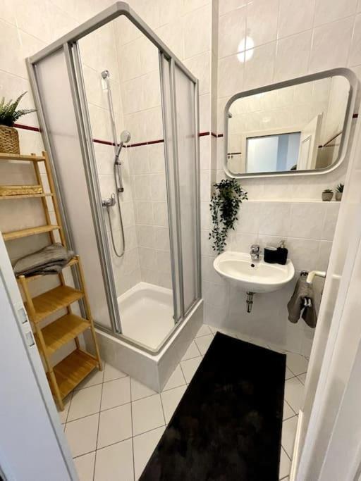 Casarina - Stilvoller Altbau In Zentraler Lage Apartman Drezda Kültér fotó